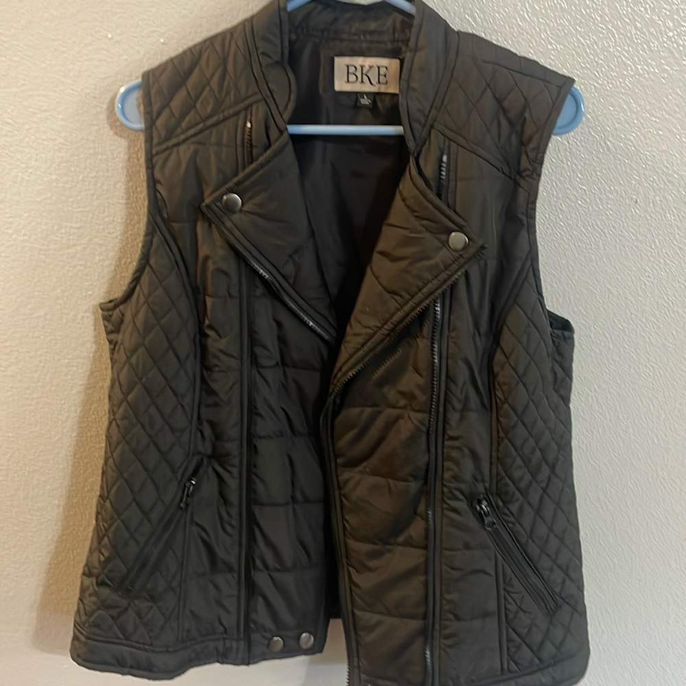 Brand new, black BKE vest, size L